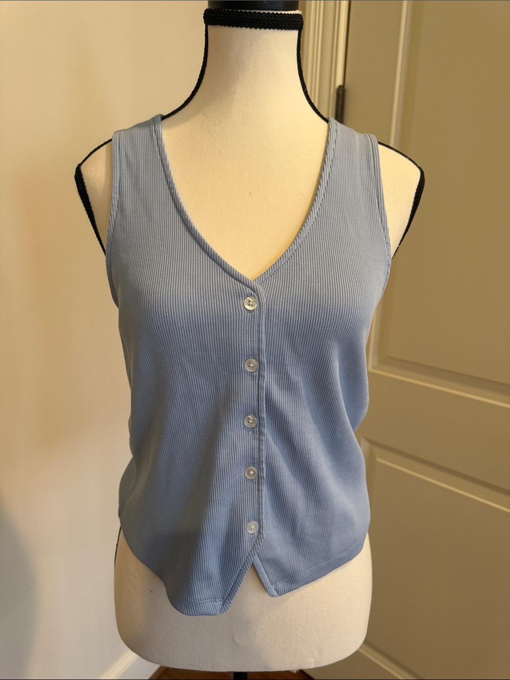 Veronica Beard Light Blue Ribbed Button-Front Tank
